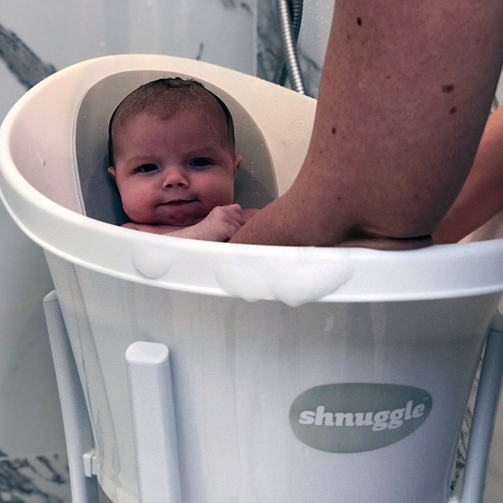 Shnuggle Baby Bath With Plug & Foam Backrest